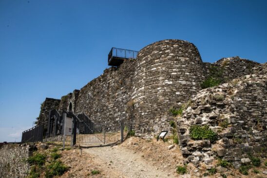 Berceto-resti-Castello-Rossiano-Castelli-Ducato