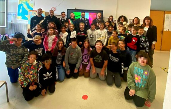 Borgotaro-Bardi: i carabinieri incontrano gli studenti di elementari e liceo