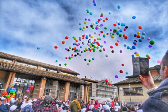 TORRILE 500 bimbi in piazza per la Festa dei diritti dell'infanzia 012
