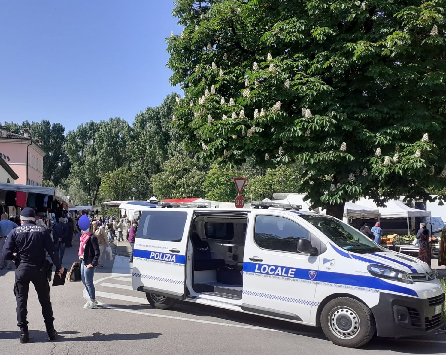 Ufficio Mobile - Piazza del Mercato (FOR)