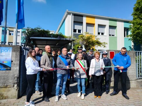 L'ITIS Galilei di San Secondo Parmense si rende ora più ecologico e più bello: infatti, proprio nella mattinata di oggi sono stati inaugurati ufficialmente i lavori di efficientamento energetico