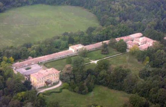 Il ''Casino'' dei Boschi di Carrega in vendita per 3 milioni di euro